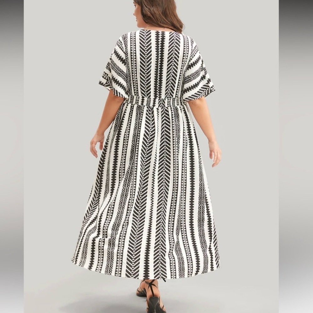 Bloomchic Plus Size Solid Geometric Dolman Sleeve… - image 3